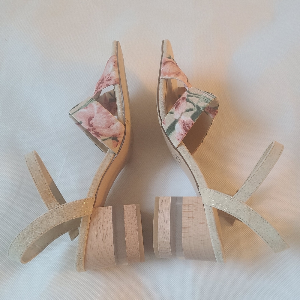 Vaneli Women's Liko Block Heel Floral Sandals in Honey Multi Flower Sz 8.5 - Picture 5 of 7